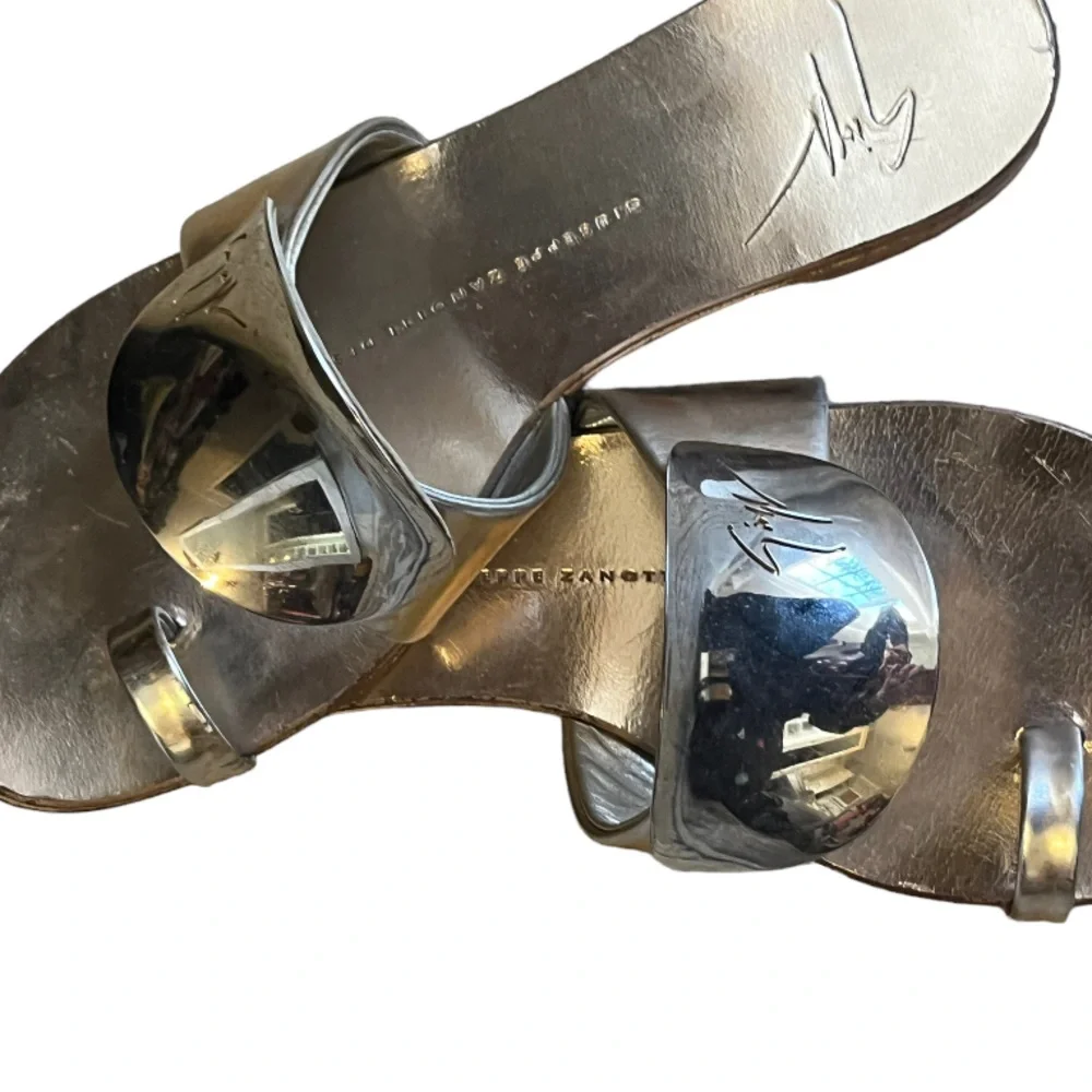 Stunning Giuseppe Zanotti Nude Sandals Mirror Vamp Toe Ring Nappa SZ 35 - Picture 5 of 12